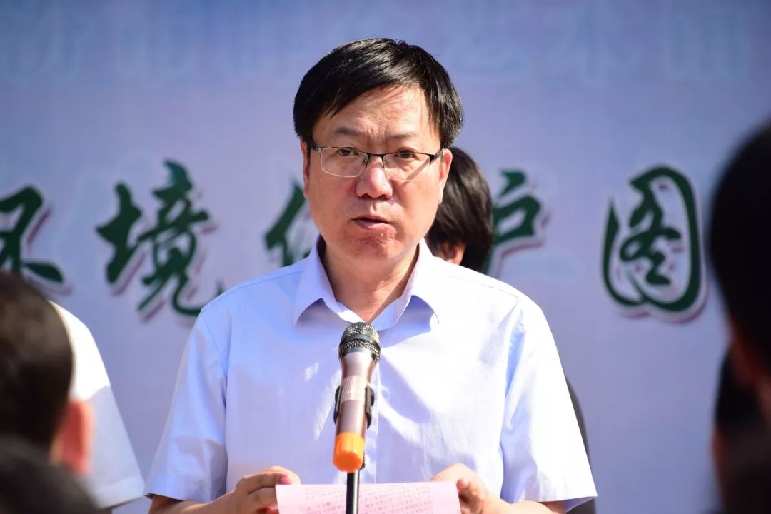 市政府副市长潘海燕宣布图片展开幕9月5日上午,临汾市庆祝中华人民