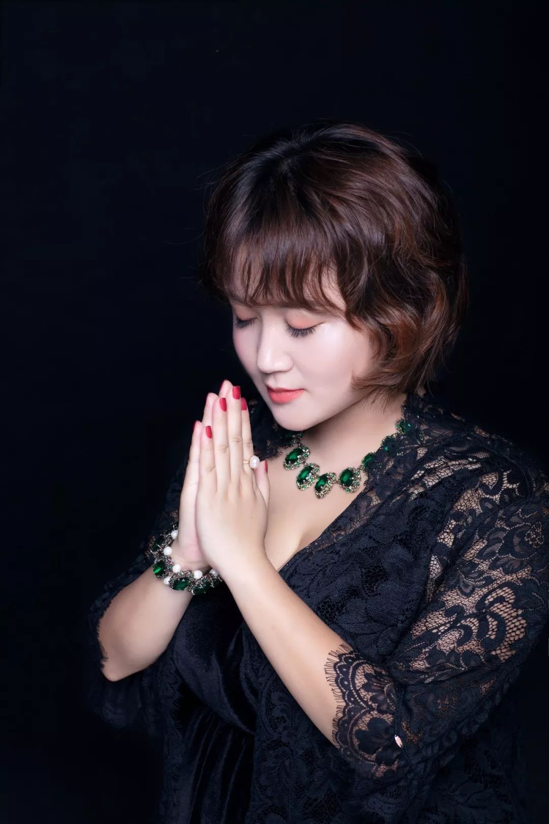 王帆大李警官小李警官十二周年生日快乐这么多的主持人到现场你还不来