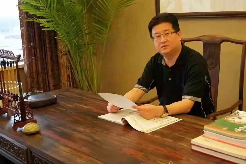 山西矿老板王见刚涉黑主要人员落网另有9人在逃