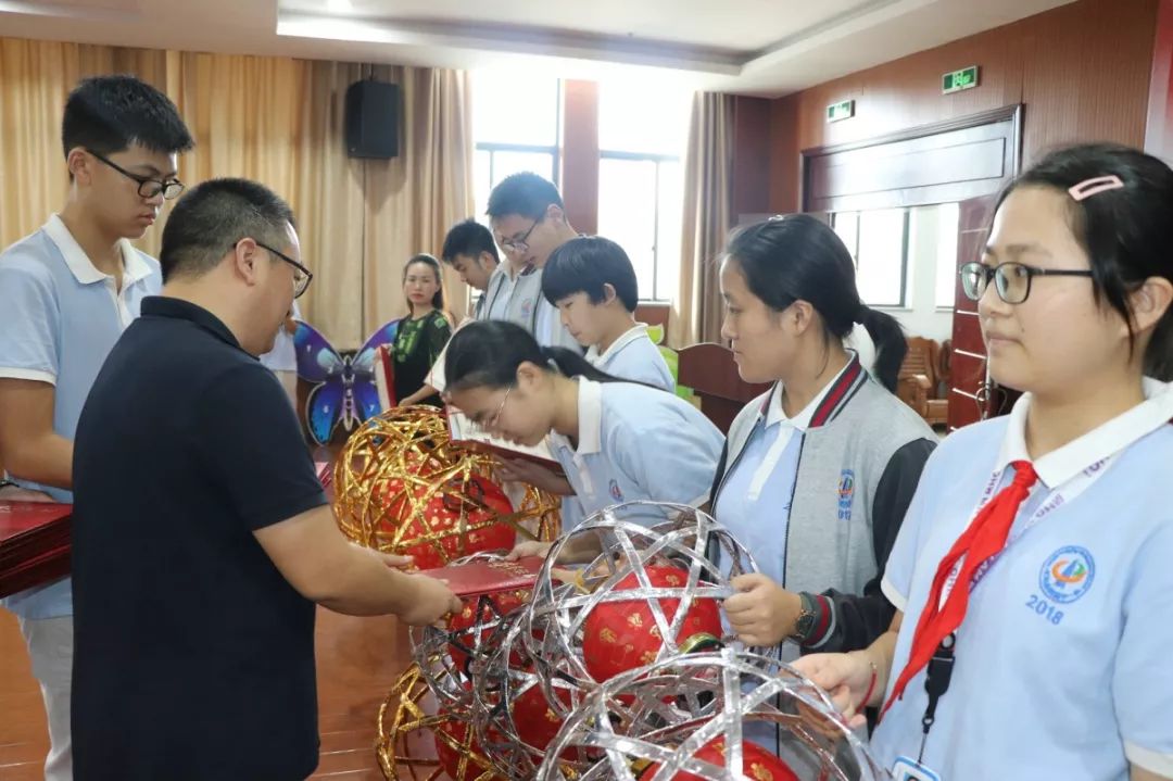 为祖国高歌与梦想同行临平一中开学典礼盛况来袭