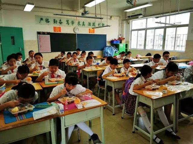 龙岗177所学校提供校内午餐，现场是这样的(图26)