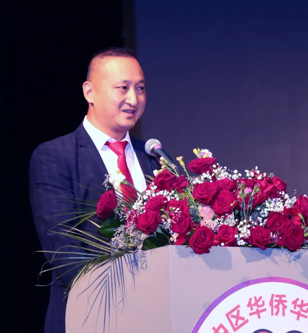 蔡焕忠宣布启动仪式第一常务副会长杨正方宣布新一届理事会成员名单