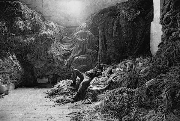 纪实摄影大师萨尔加多的传奇一生