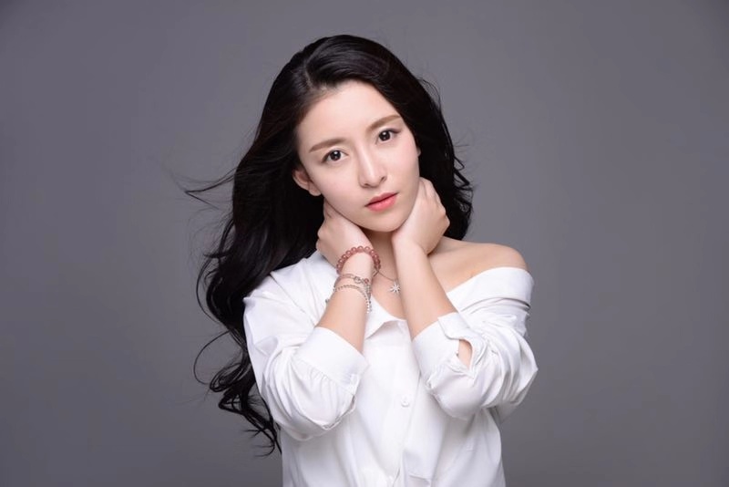 校花日志2019狐友校花朱子琦细腰秀发女神范主持经验丰富