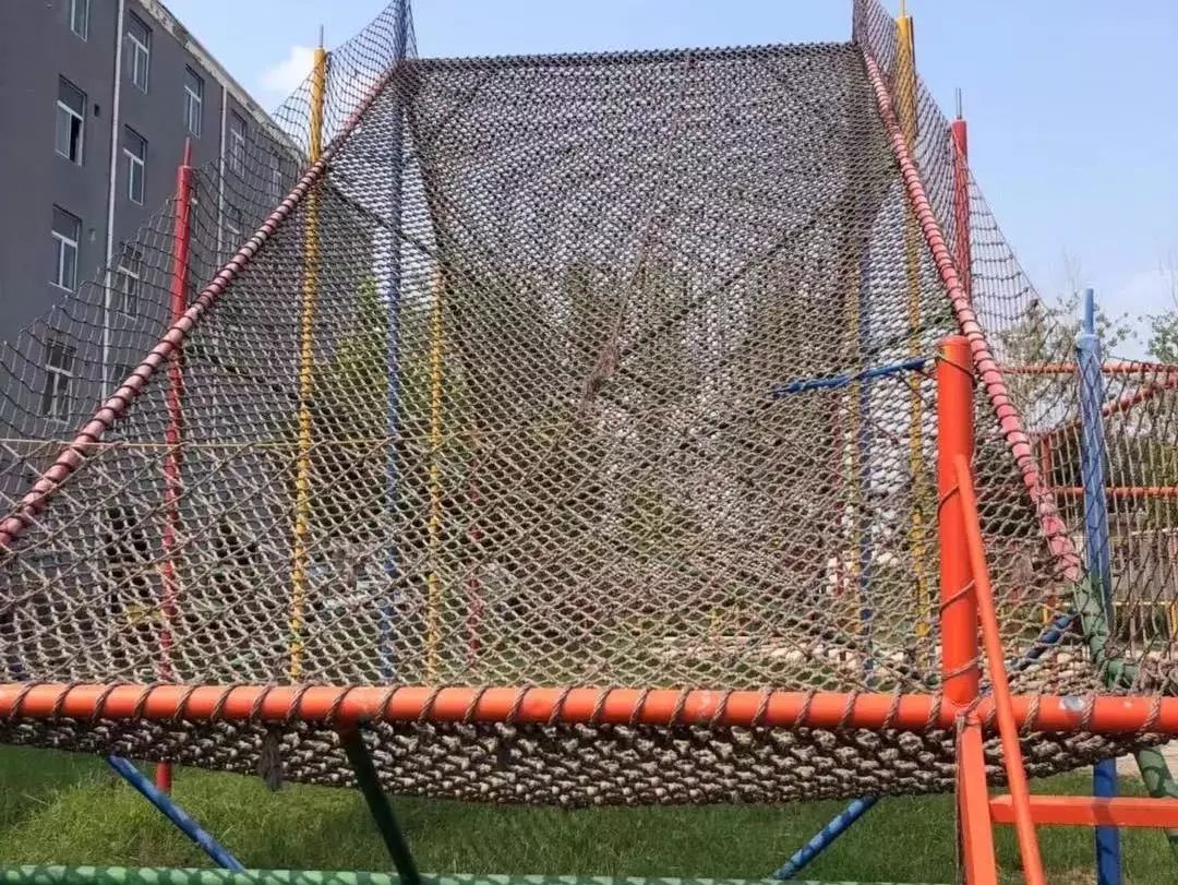 体能乐园体能乐园要游乐场,我们有—长垣凤乐园比如鸵鸟…除了