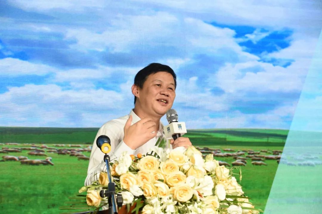 智能机械研究所所长王儒敬作"天赋河套"农产品质量全程控制主旨演讲