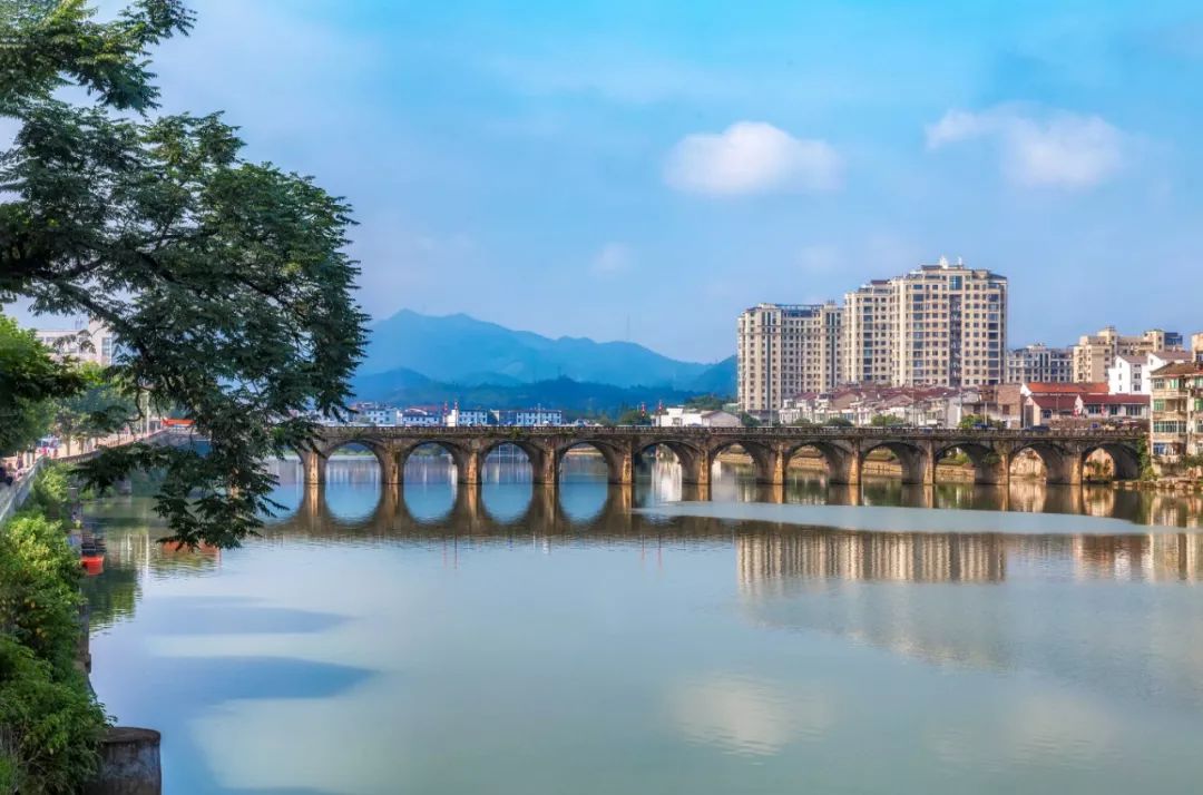 投票壶镇人壶镇最美节点邀请你为他打call快来投票啦