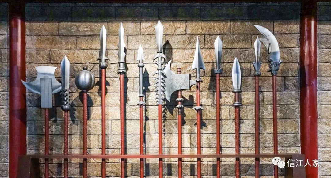 中国古代兵器展示青铜时代,以青铜为制作材料的金属兵器登上了战争的