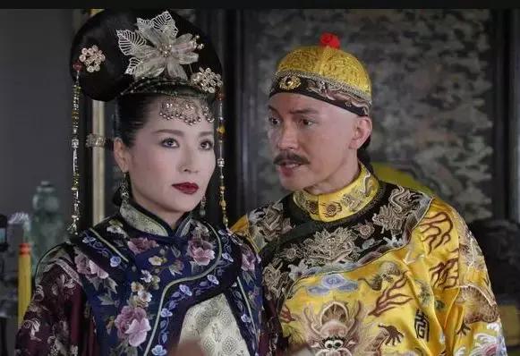 小乾隆二十四岁的她,为何会让乾隆如此喜爱?_容妃