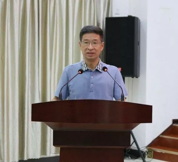 县委书记柯岩松出席仪式并讲话.