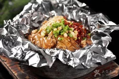 火爆河蚌锡纸烤脑花鲜椒脆螺锡纸烤羊血随便拿出一款,都让你好吃到