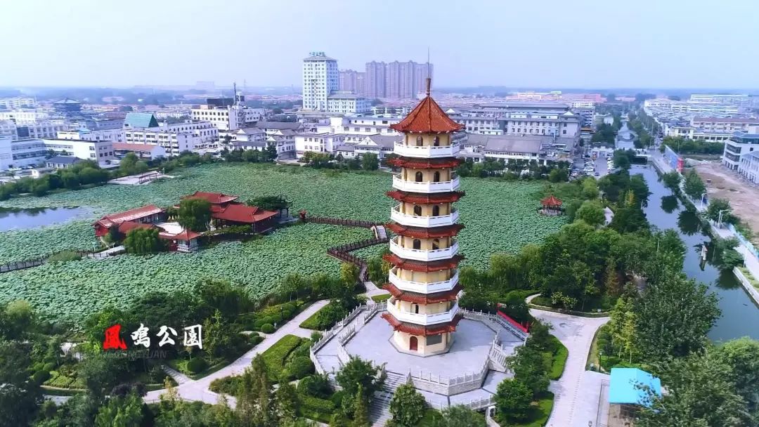 如今的丰县生态环境越来越好栖凤园,飞龙湖公园绿树成荫,风景秀美昔日