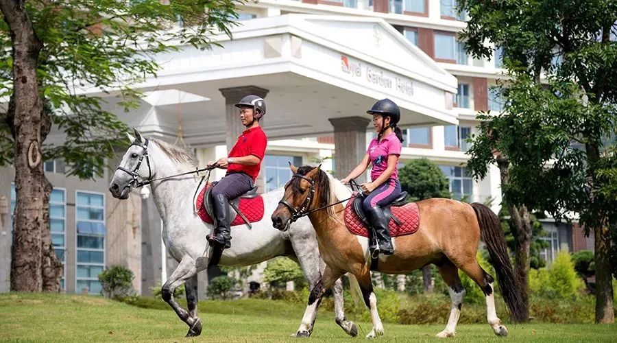 中秋不涨价468住增城皇朝御苑冰雪王国骑马亲子好玩100分