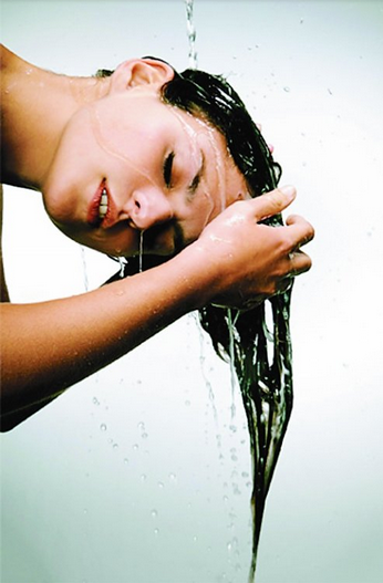 头发会越掉越多?_洗头