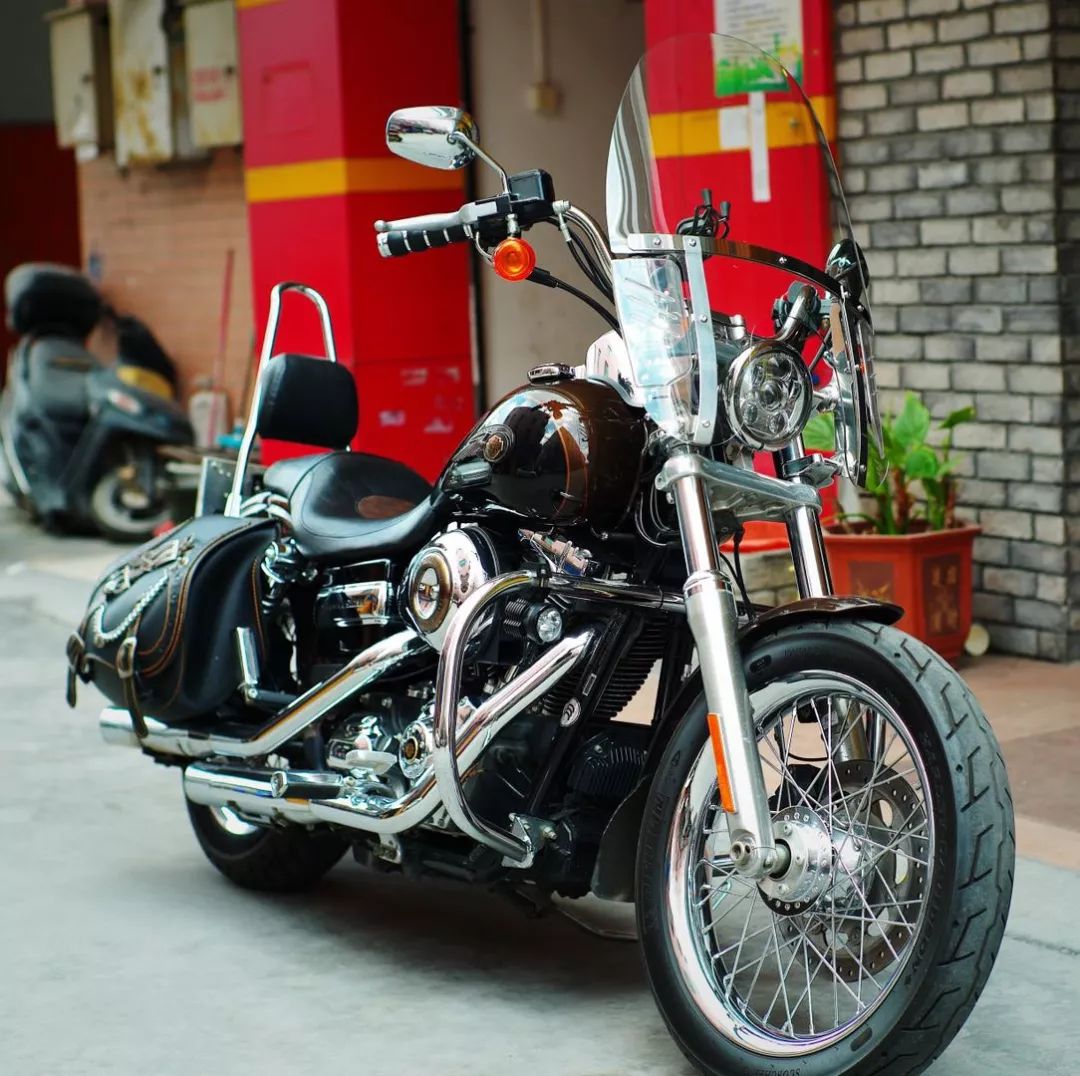 转让广州大贸哈雷2013年9月110周年纪念版戴纳