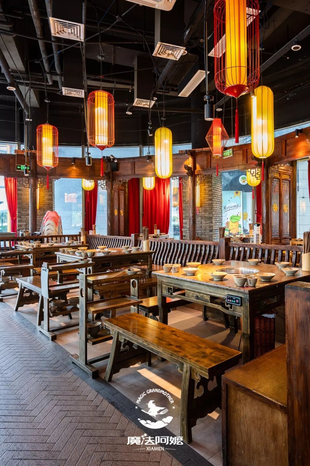 207元霸王餐免费送小龙坎三周年68折新品奔驰锅雪花