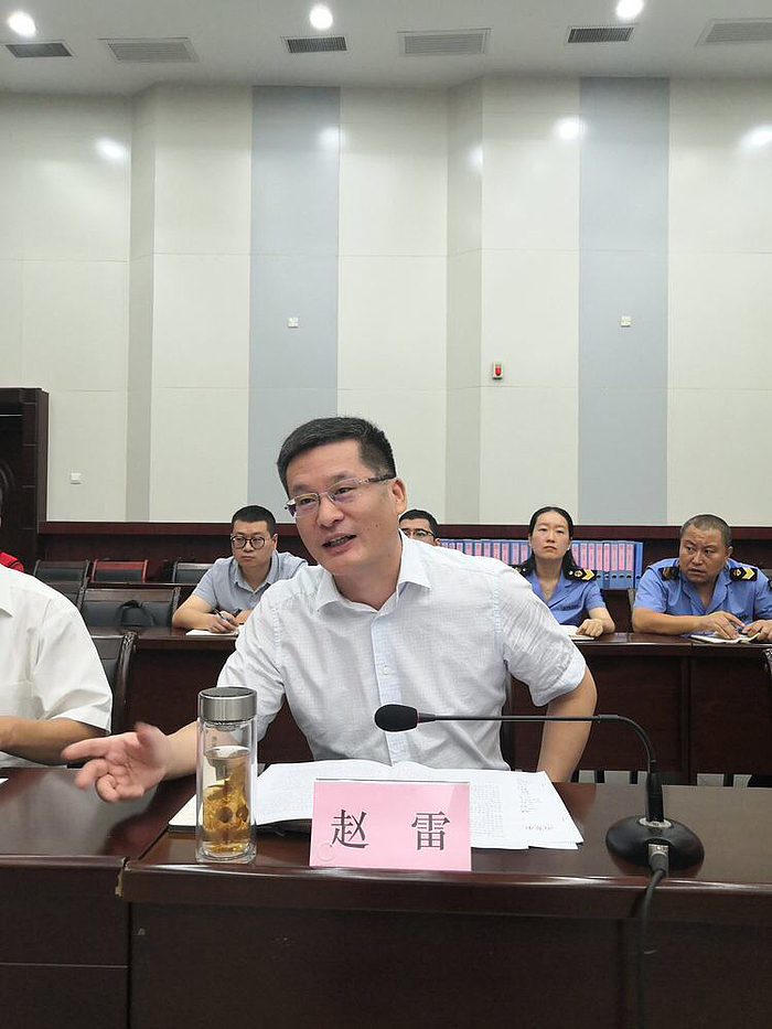 区人大主任刘崇利在会议中指出:我区始终认真贯彻落实"两法一条例"