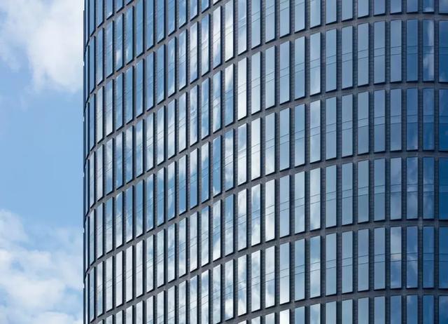 竖向的箱型窗带排列强调水平方向的秩序结构 08 hans-georg esch