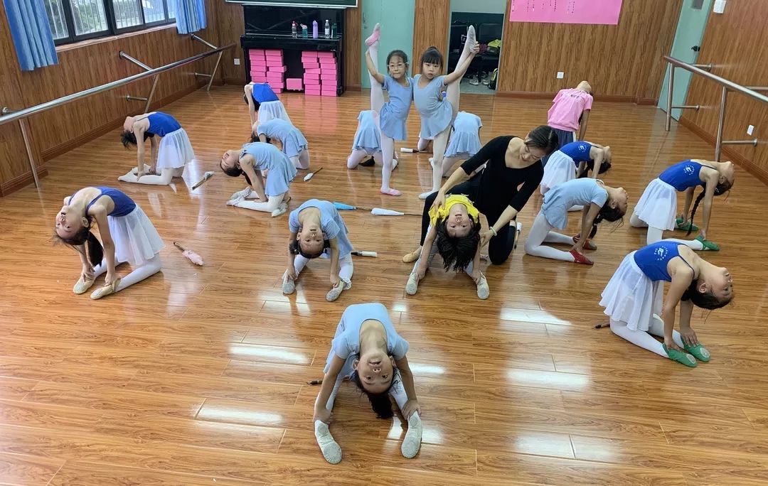 蒲江县青少年校外活动中心~2019秋季艺术特长培训班开课啦!_孩子