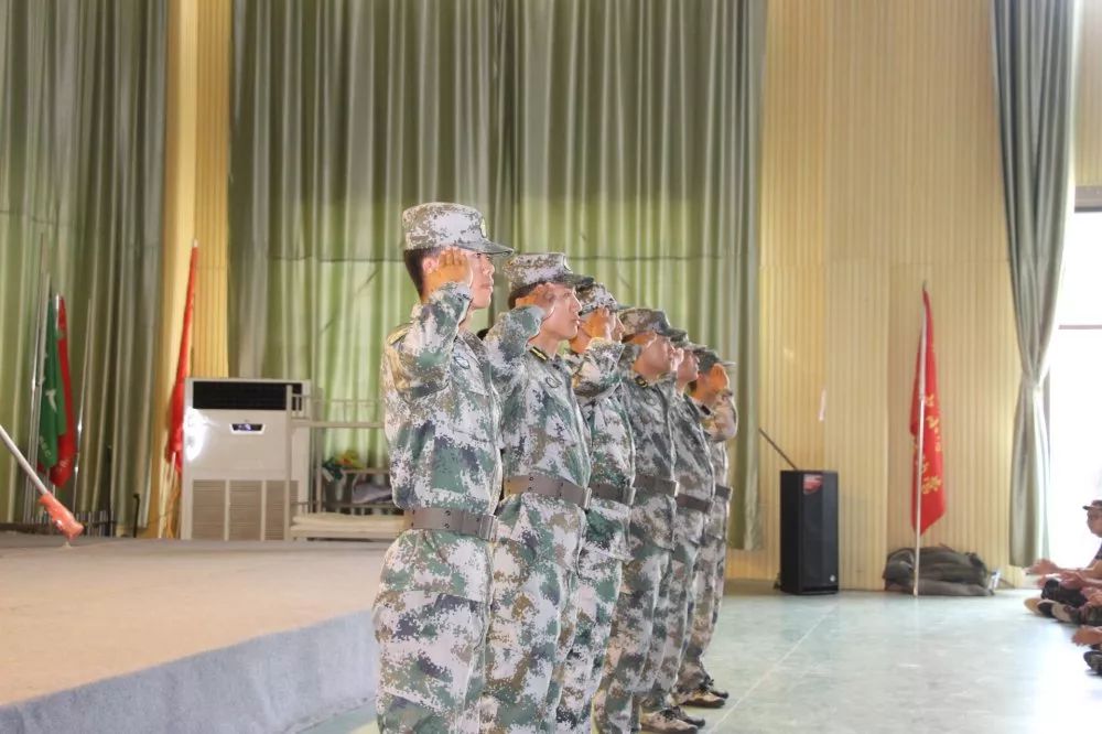 亲近阳光 亲历风雨 做更勇敢的自己丨济南旅游学校新生军训开营了