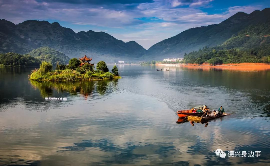 德兴旅游aaa级景区凤凰湖景区