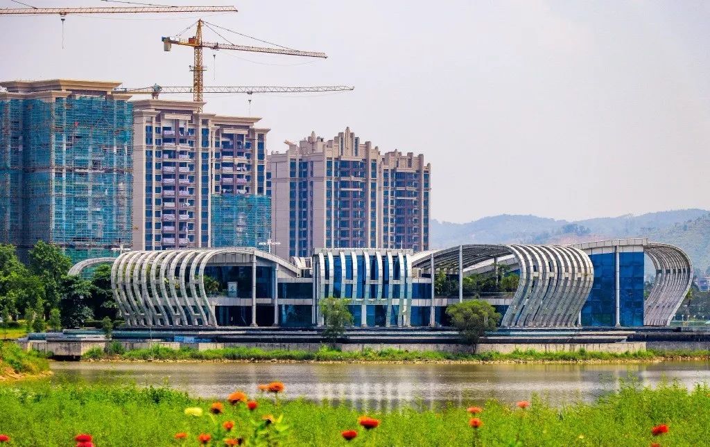 苍海湖十年变迁,再无沧海桑田!_梧州