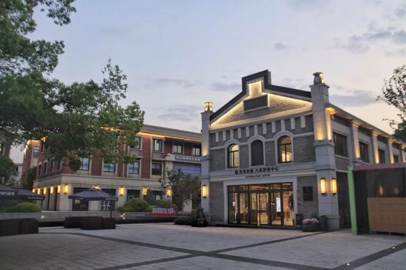 龙坞茶镇九街你看他们竟然在这个地方开趴体