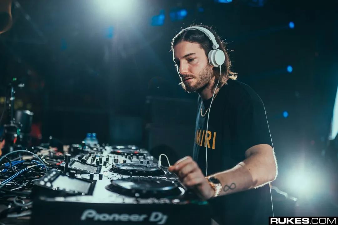 20刀拿下dj大神alesso纽约会场门票仅70张凭票可抽限量版chanel项链