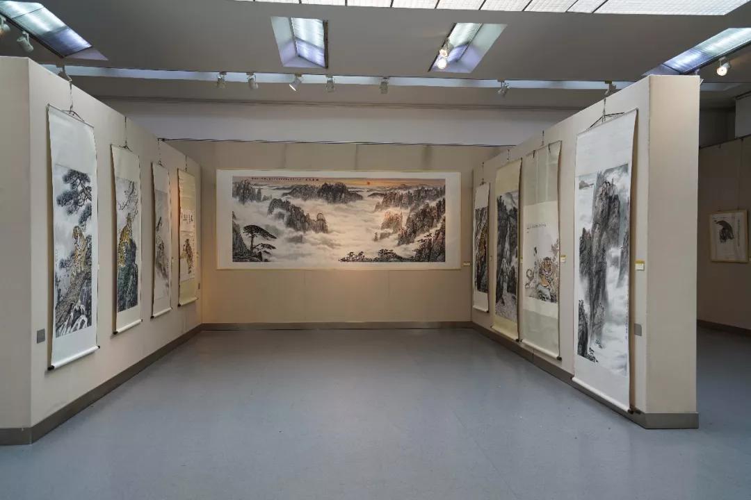 "承上启下——光相磐画展"7日上午在合肥-久留米美术馆开幕 _安徽省