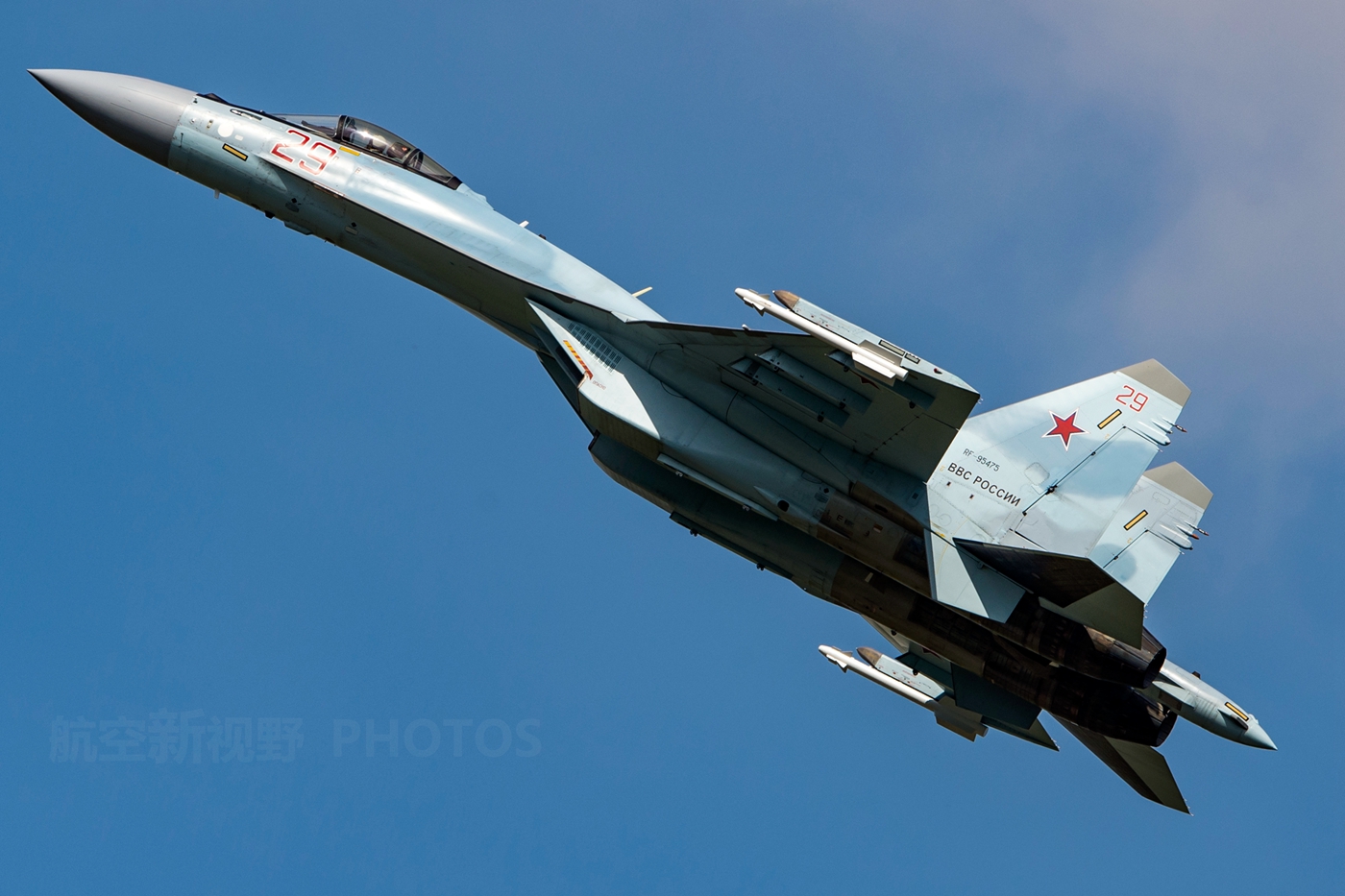 原创苏-27与苏-35美图,看似完美的战机小问题也不少,期待后续发展