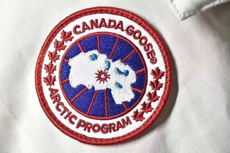 加拿大鹅logo的含义图片