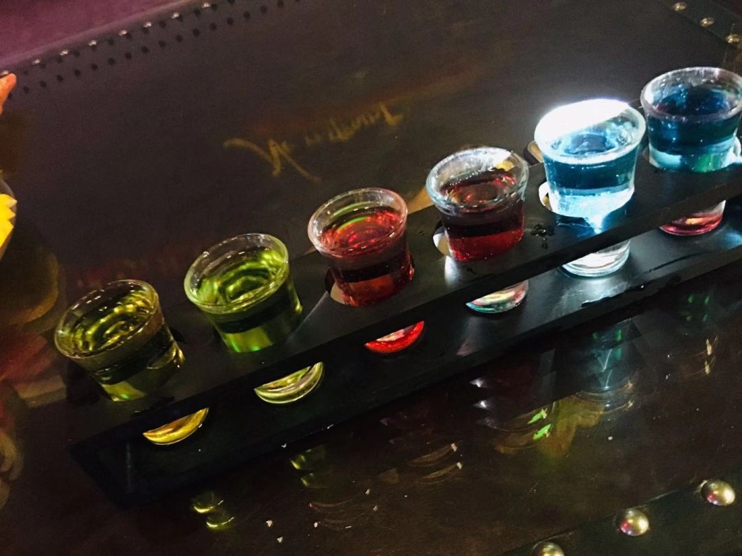 14折499元抢360元鸡尾酒套餐百色人生细细品味