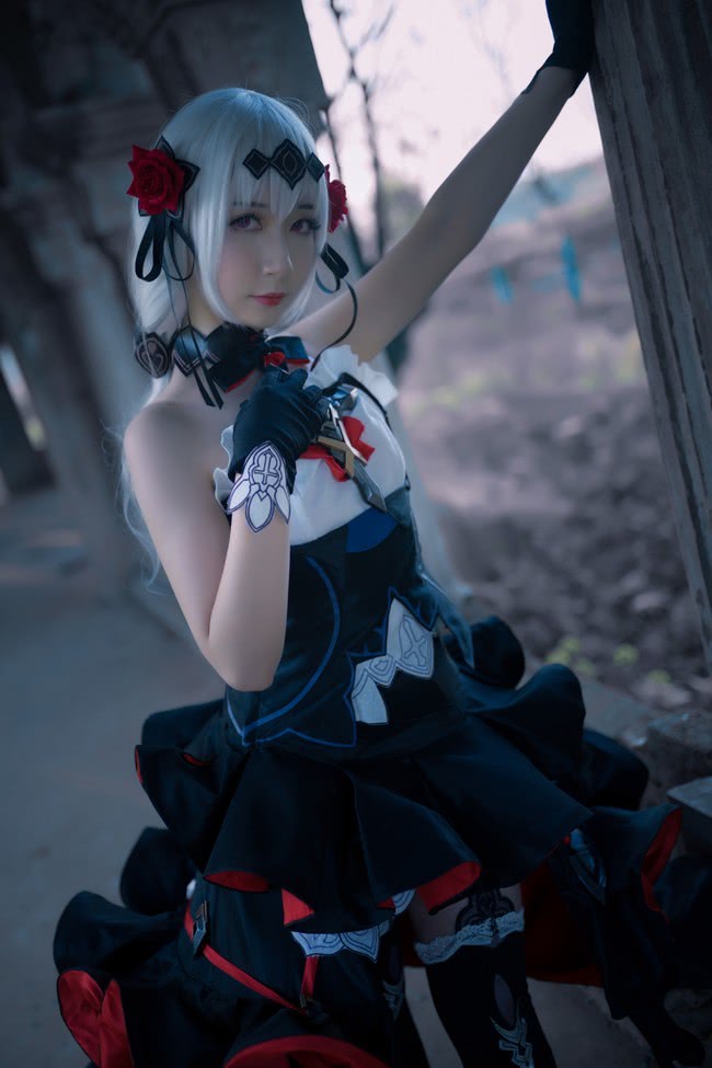 cos崩坏学园德丽莎月下初拥