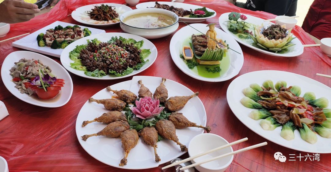 三十六湾稻田全鸭宴与您共庆新中国成立70周年