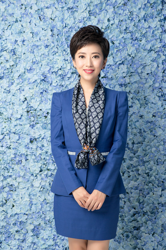 9月12日迎中秋耶拉诗比特科娃柳倩双小提琴音乐会将在哈尔滨音乐厅