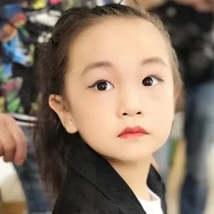 周雨萌顶智门萨 名人堂==========★==========节日快乐!