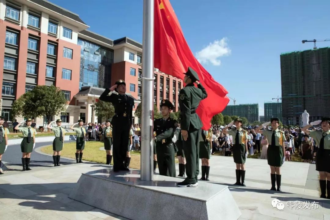 9月2日,永州师范高等专科学校2019年秋季上课第一天,鲜艳的五星红旗