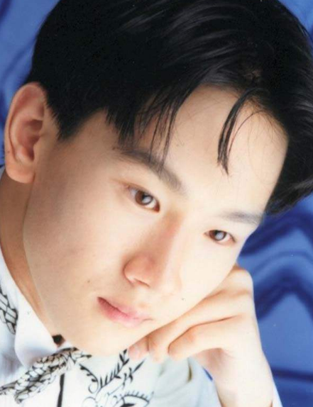 坚持16年做出网游,在游戏里却被疯狂守尸!_郭炜炜