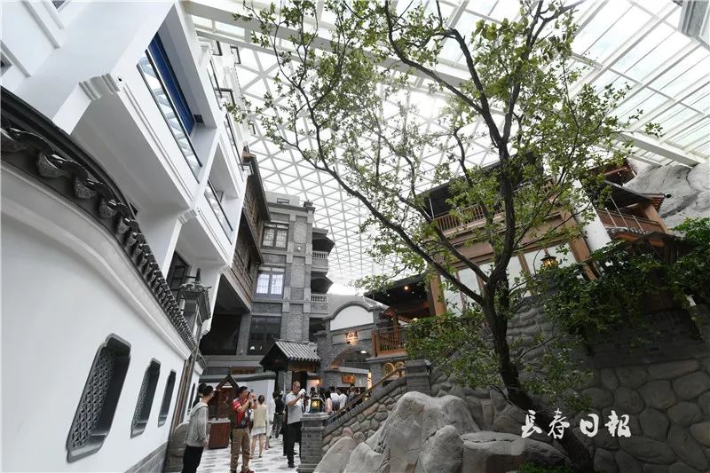 别有洞天室内山丘景区小镇现身红旗街这有山十一开放