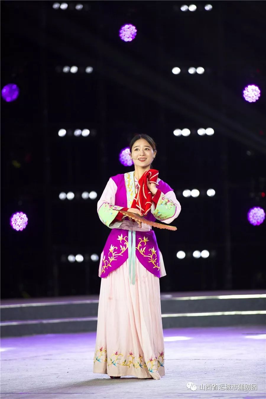 蒲苑芳华入长安运城市蒲剧团杜丽娜惊艳擂响中华