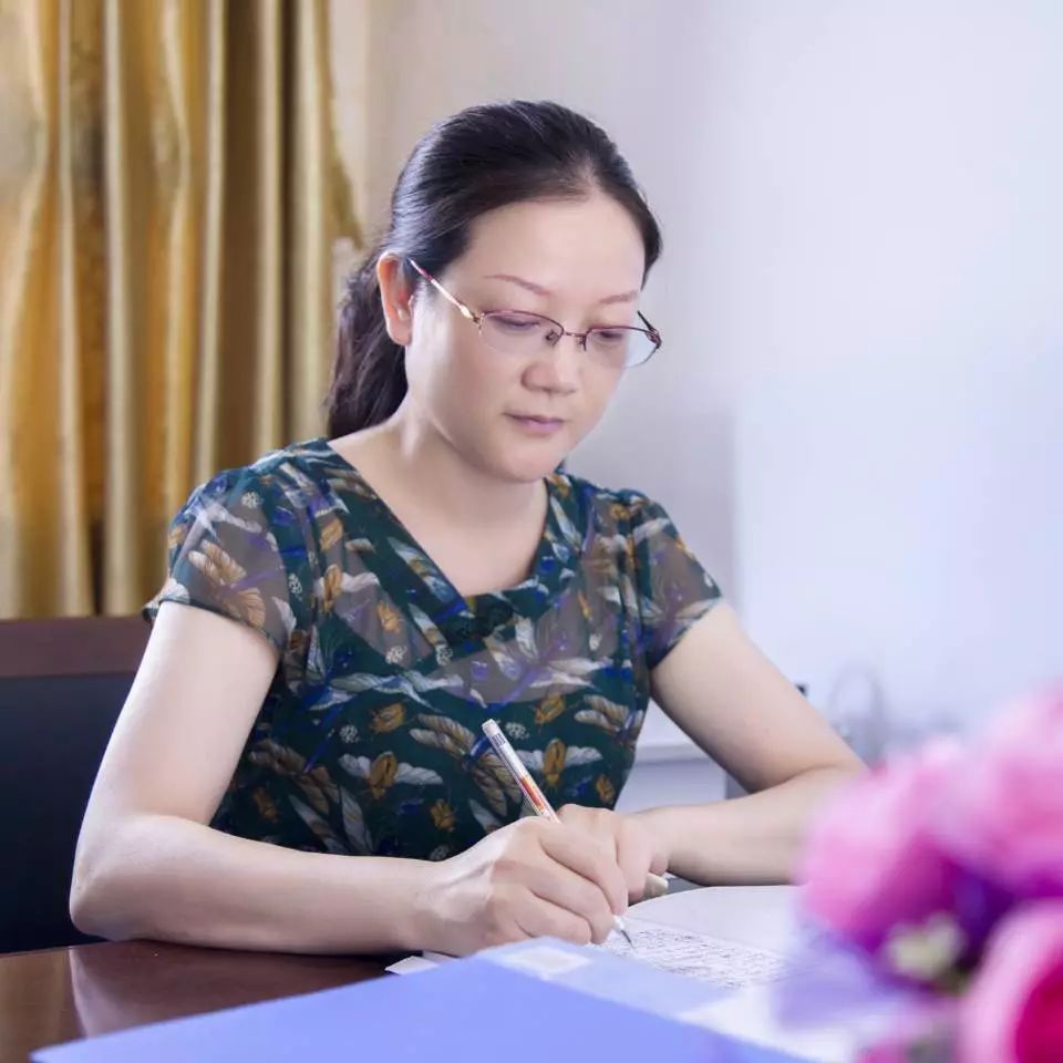 倾心育桃李感恩教师节猇亭区优秀教师风采榜