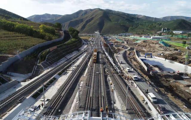 张家口崇礼铁路备战联调联试进入收尾阶段