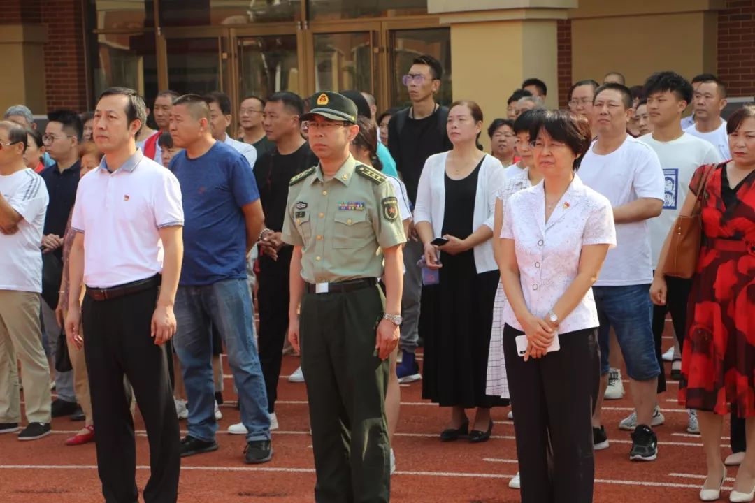 街道副书记王一川同志主持