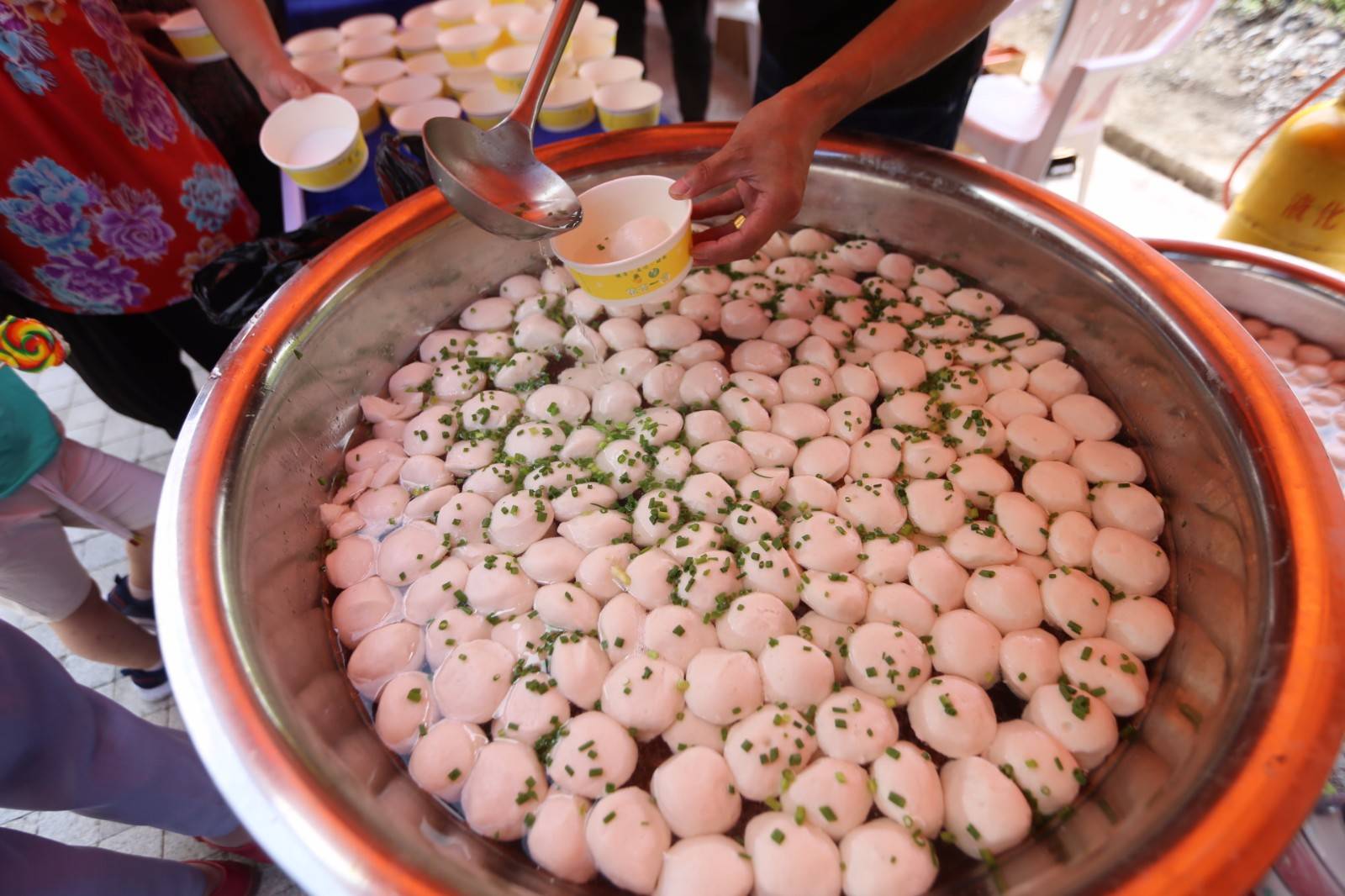 美食街开街海宁周王庙荆斗云引来数万游客