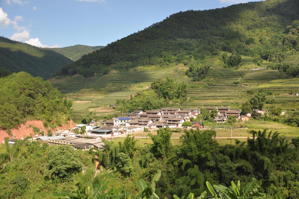 普义乡全力打造大山里的少数民族特色村