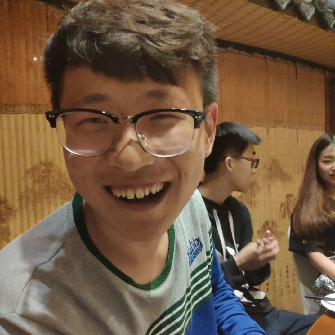 辅导员助理专访四班谢明航