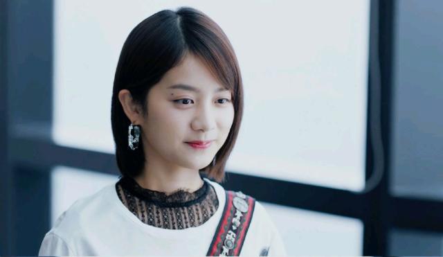 嘉行95后小花,气质和风格都神似"请回答1988的德善",被圈粉了_李婷婷