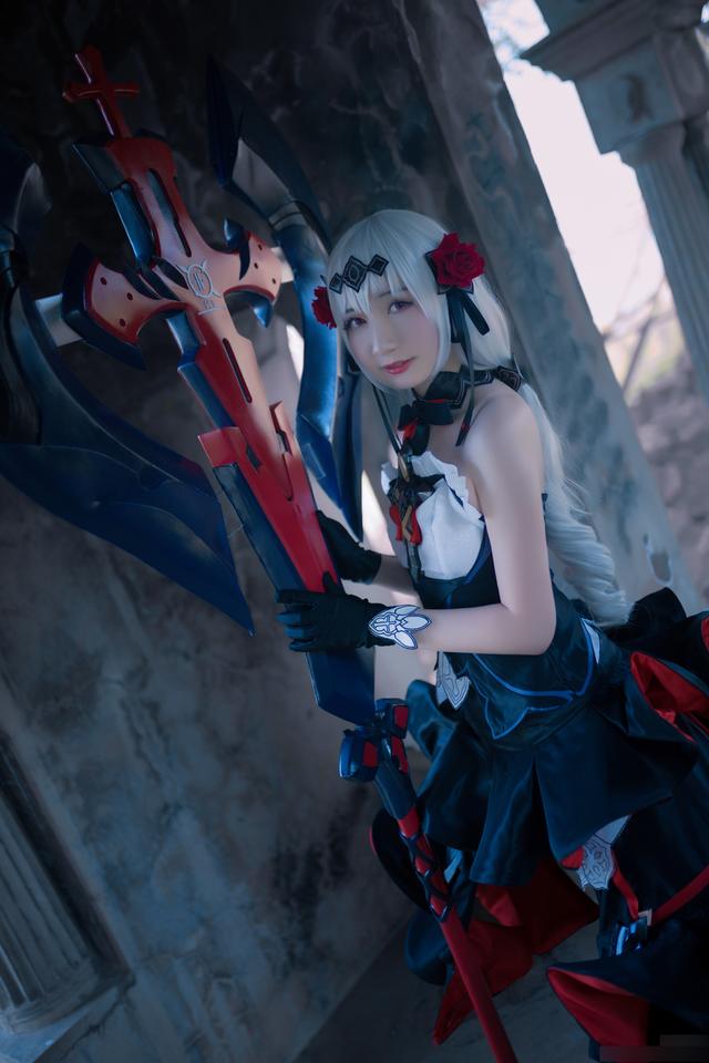 三组国产人气游戏《崩坏学园3》角色德丽莎的cosplay作品欣赏_动漫