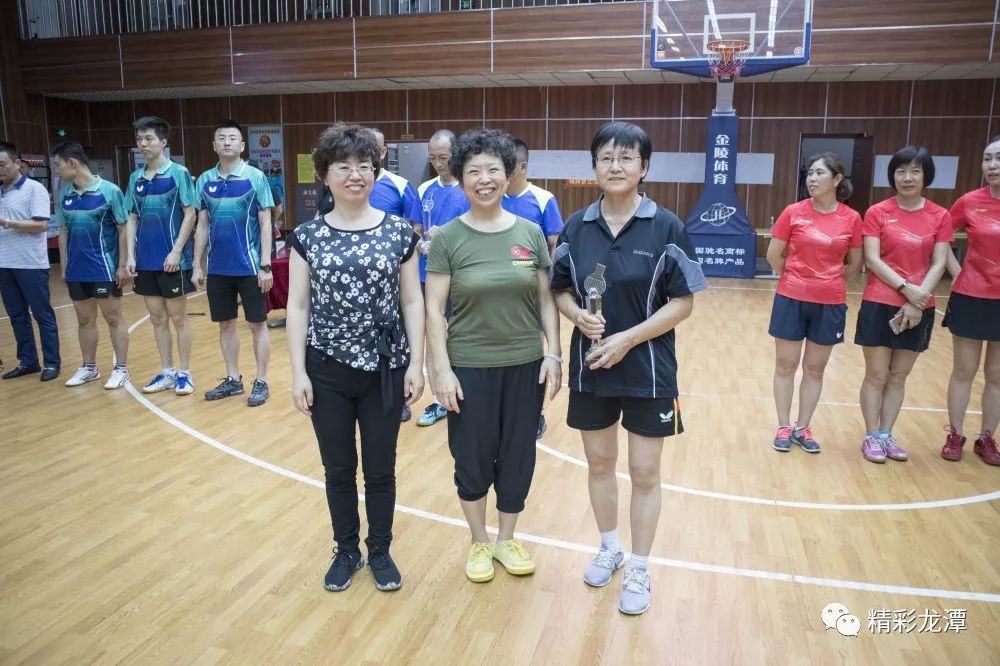 女子單打前八名林靜華,蔡景蘭,劉桂梅,張柏君,李新宇,韓敏河,李桂香