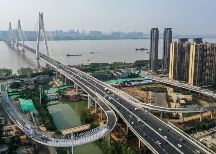 武汉二七长江大桥临江匝道上午通车!武昌青山过江更方便_大道